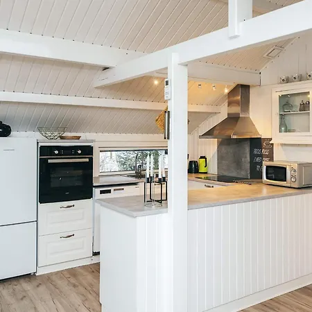 6 Person In Toftlund-by Traum *