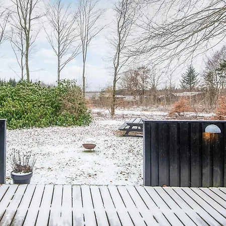 6 Person In Toftlund-by Traum