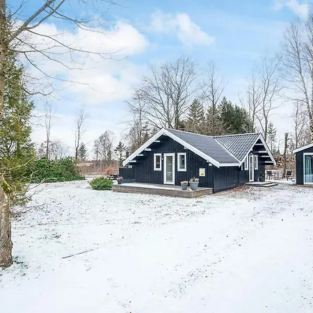 6 Person In Toftlund-by Traum